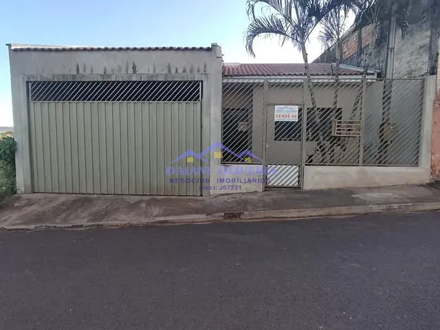 Casa 2 quartos e 2 banheiros, à venda, no bairro IGNEZ PANICHI HAMZE em Cambará