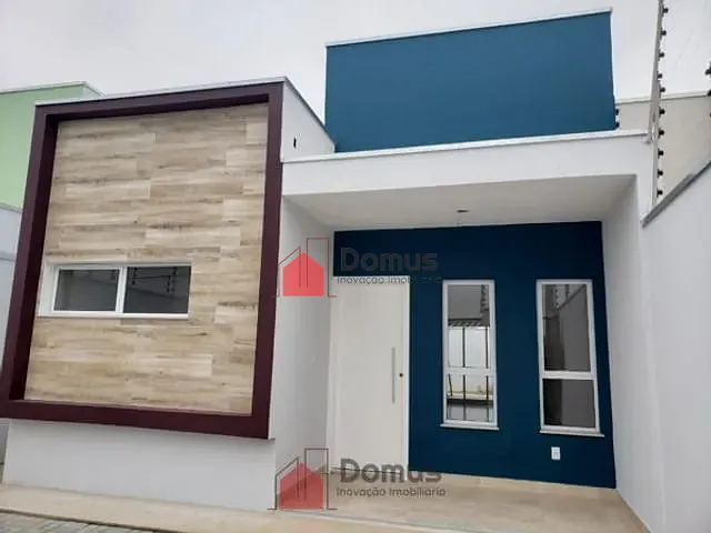 Casa com 175m², à venda, no bairro Loteamento Residencial e Comercial Flamboyant em Pindamonhangaba