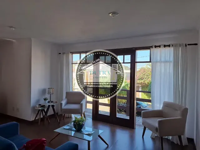 Casa 5 quartos e 5 banheiros, para alugar, no bairro São Pedro em Juiz de Fora