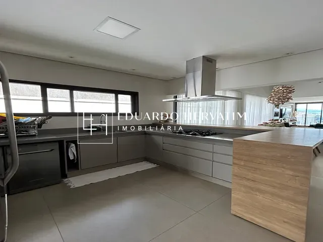 Casa 3 quartos e 5 banheiros, à venda, no bairro Jardim Florestal em Jundiaí
