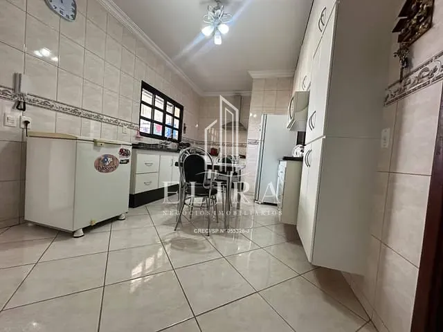 Sobrado com 358m² 4 quartos e 4 banheiros, à venda, no bairro Parque Novo Mundo em Americana