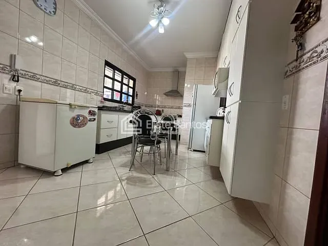 Sobrado com 358m² 4 quartos e 4 banheiros, à venda, no bairro Parque Novo Mundo em Americana