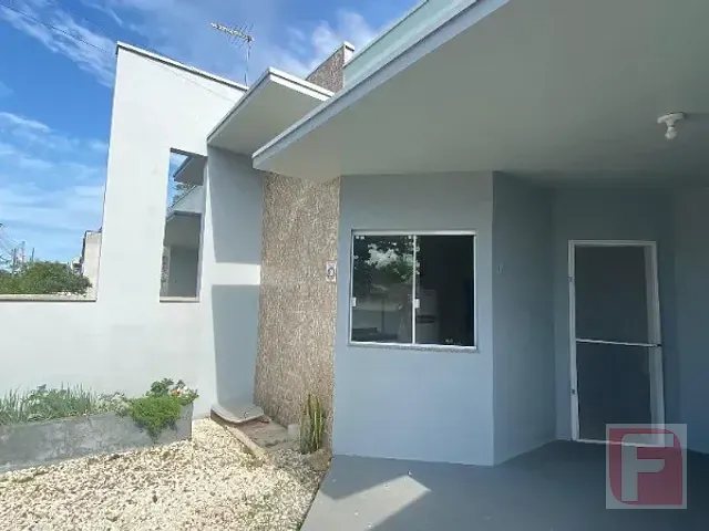 Casa 3 quartos e 2 banheiros, à venda, no bairro Centro em Itapoá