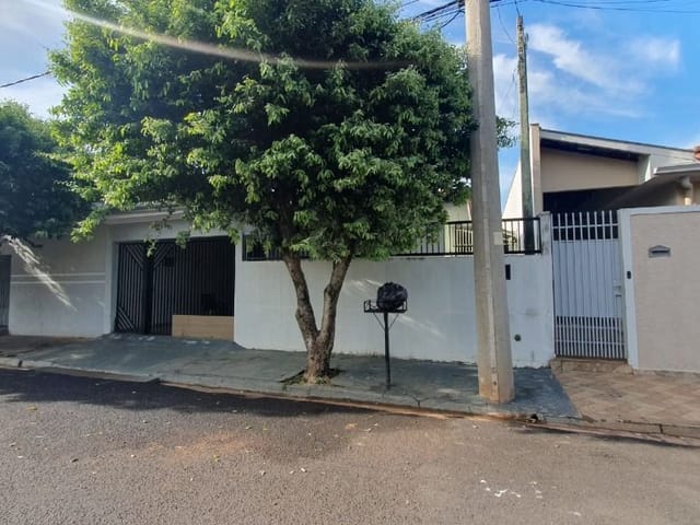 Casa com 165m² 3 quartos e 2 banheiros, à venda, no bairro Novo Parque Sao Vicente em Birigui