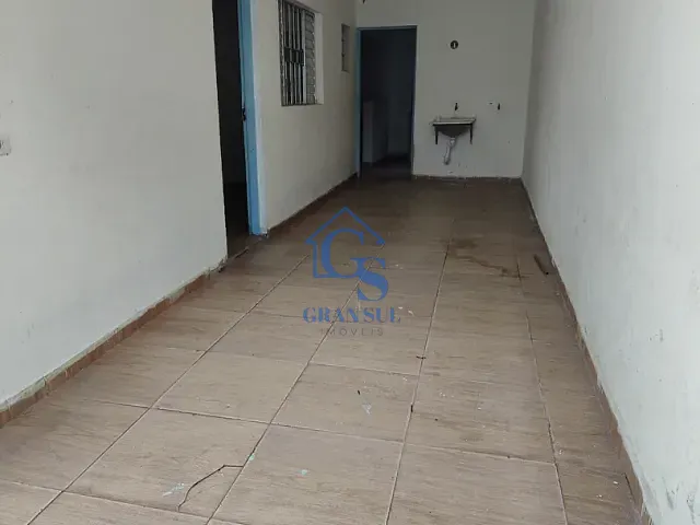Casa 2 quartos e 1 banheiro, para alugar, no bairro Jardim Noronha em São Paulo