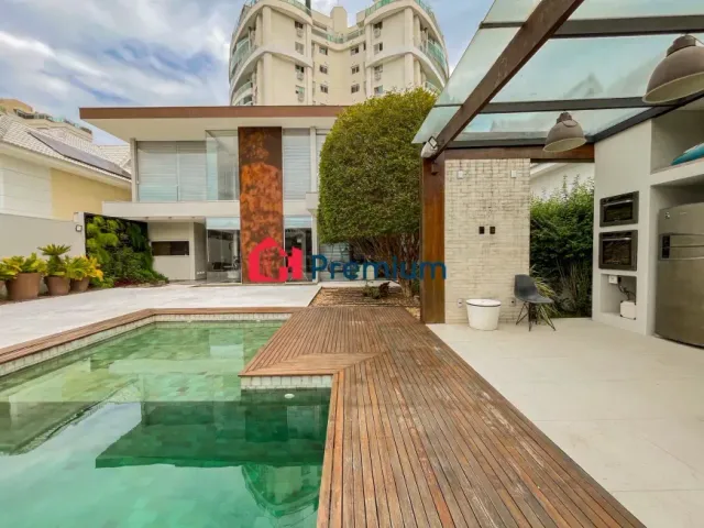 Casa 5 quartos e 7 banheiros, à venda, no bairro Barra da Tijuca em Rio de Janeiro