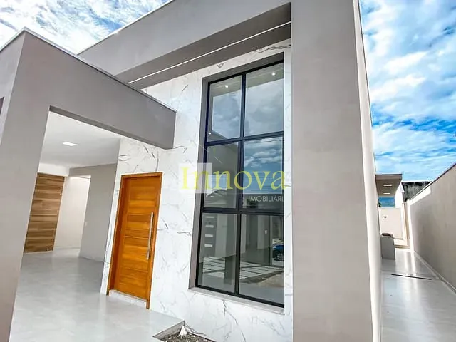 Casa com 360m² 3 quartos e 2 banheiros, à venda, no bairro Pontal de Santa Marina em Caraguatatuba