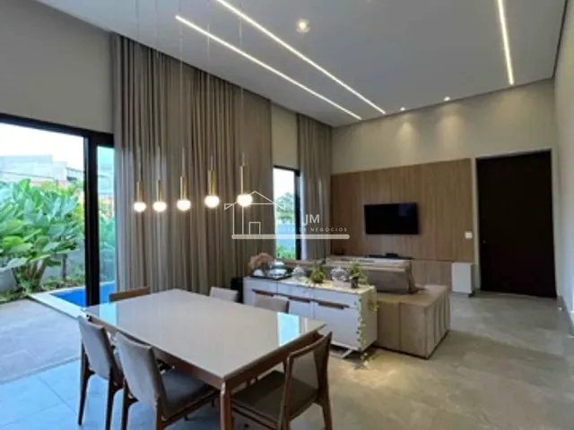 Casa com 521m² 3 quartos e 4 banheiros, à venda, no bairro Granja Marileusa em Uberlândia