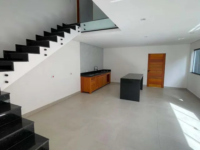 Casa 4 quartos e 4 banheiros, para alugar, no bairro Perequê em Ilhabela