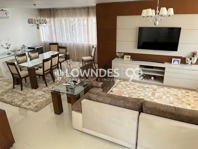 Casa com 612m² 5 quartos e 8 banheiros, à venda, no bairro Jacarepaguá em Rio de Janeiro