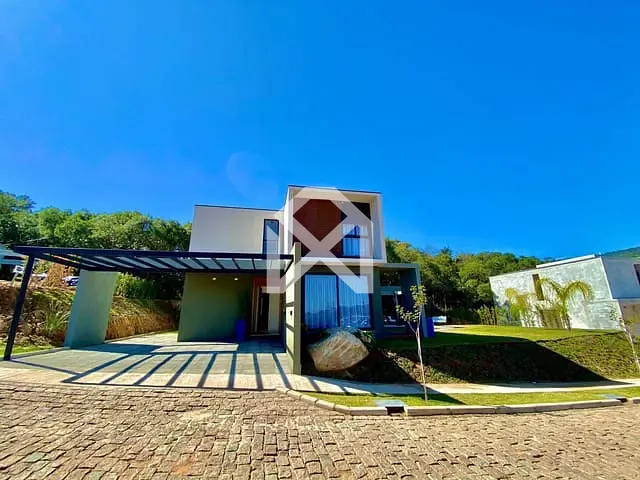 Casa com 363m² 4 quartos e 1 banheiro, à venda, no bairro Itapetinga em Atibaia