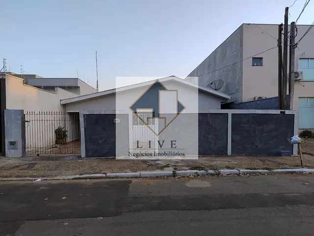 Casa com 360m² 3 quartos e 1 banheiro, à venda, no bairro Vila Margarida em Americana