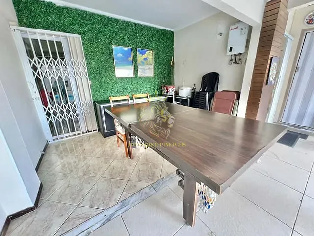Casa com 312m² 4 quartos e 4 banheiros, à venda, no bairro Centro em Camboriú