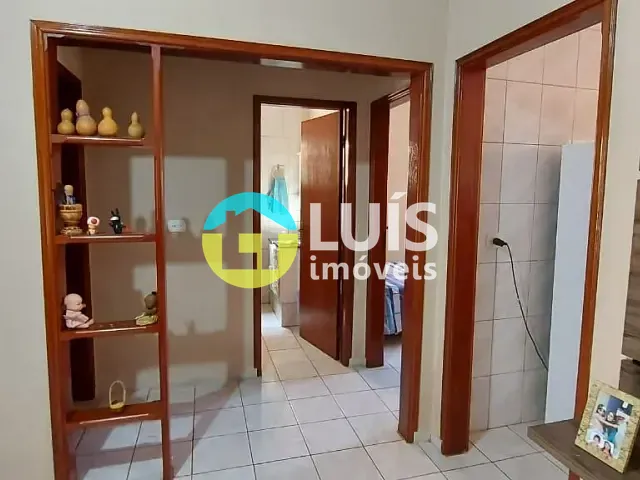 Casa 2 quartos e 1 banheiro, à venda, no bairro Novo Horizonte em Guaranésia