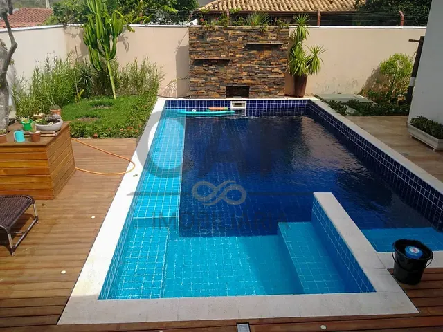Casa com 374m² 4 quartos e 4 banheiros, à venda, no bairro Florianópolis em Jaguariúna