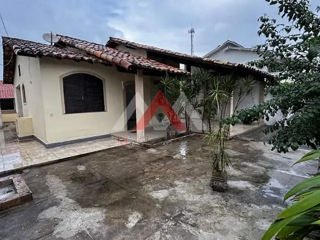 Casa com 360m² 4 quartos e 3 banheiros, à venda, no bairro Piratininga em Niterói