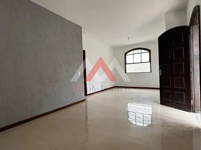 Casa com 360m² 4 quartos e 3 banheiros, à venda, no bairro Piratininga em Niterói