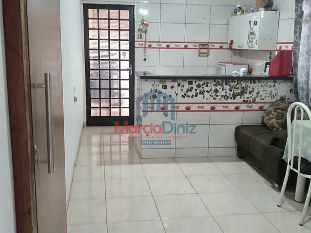 Casa com 265m² 3 quartos e 1 banheiro, à venda, no bairro Parque Dos Esportes em Ituverava