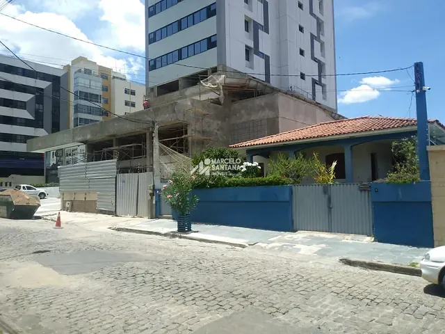 Casa com 513m², à venda, no bairro Recreio em Vitória da Conquista