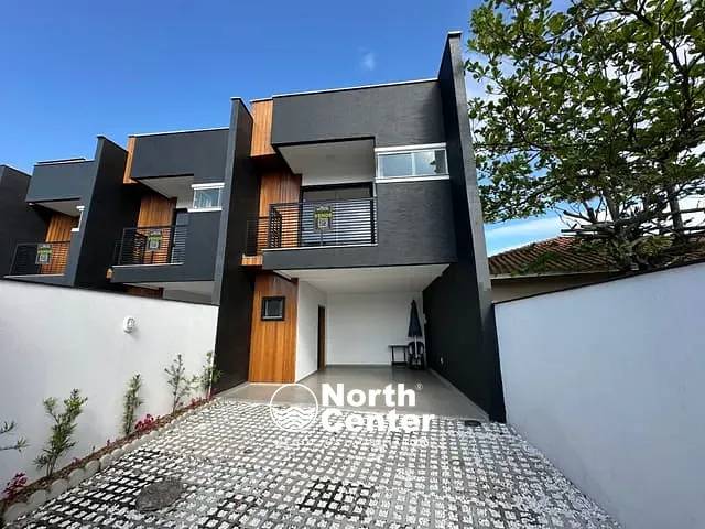 Casa com 135m² 3 quartos e 3 banheiros, à venda, no bairro Centro em Balneário Barra do Sul