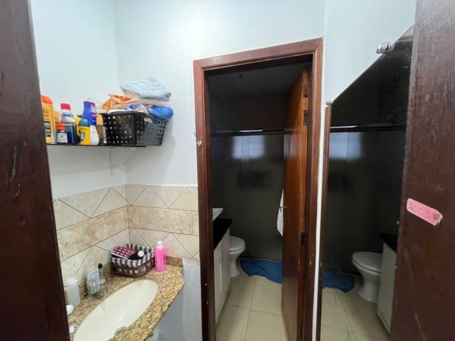 Casa com 300m² 3 quartos e 1 banheiro, à venda, no bairro Jardim do Sol em Londrina