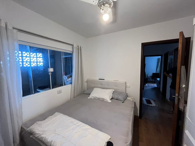 Casa com 300m² 3 quartos e 1 banheiro, à venda, no bairro Jardim do Sol em Londrina