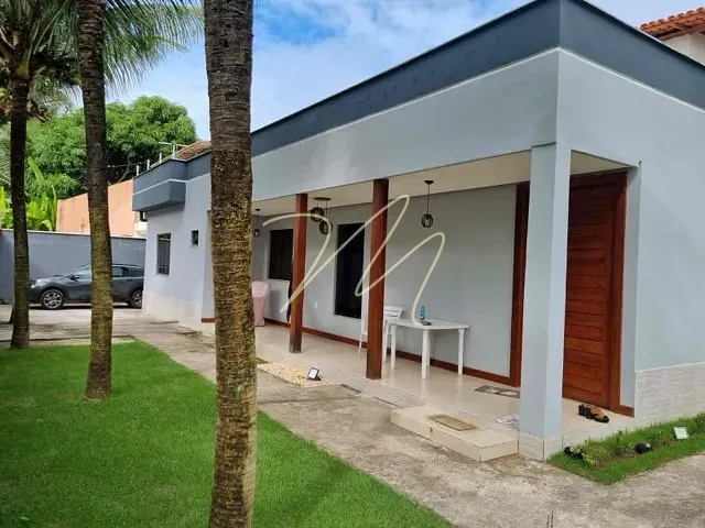 Casa com 400m² 4 quartos e 3 banheiros, à venda, no bairro Nossa Senhora da Vitória em Ilhéus
