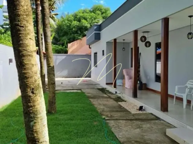 Casa com 400m² 4 quartos e 3 banheiros, à venda, no bairro Nossa Senhora da Vitória em Ilhéus
