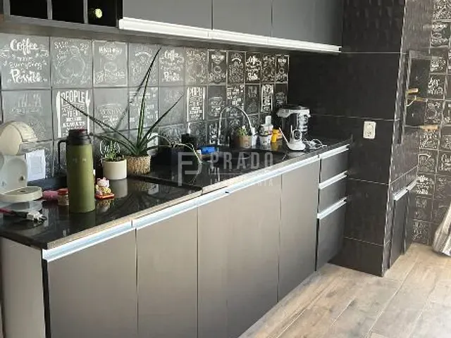 Casa com 100m² 3 quartos e 2 banheiros, à venda, no bairro Umuharama em Pelotas