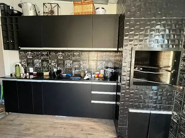 Casa com 100m² 3 quartos e 2 banheiros, à venda, no bairro Umuharama em Pelotas