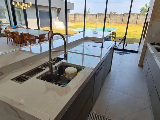 Casa com 1568m² 4 quartos e 6 banheiros, à venda, no bairro Loteamento Terras de Canaã em Cambé