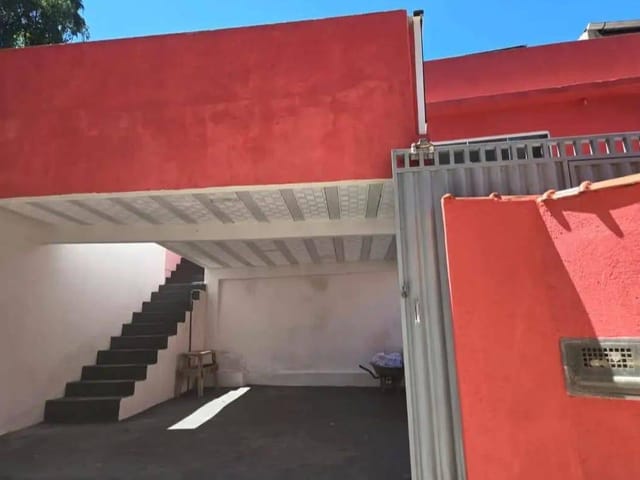 Casa 2 quartos e 2 banheiros, à venda, no bairro Mosela em Petrópolis
