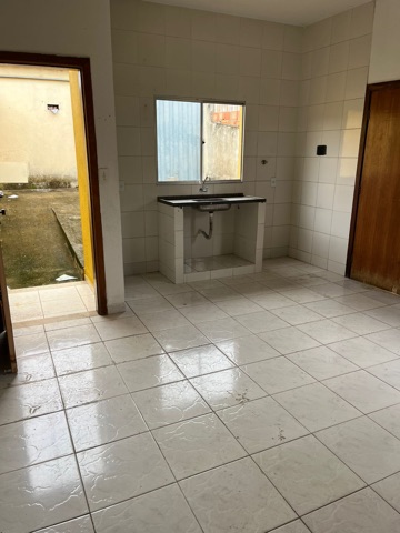 Casa 2 quartos e 1 banheiro, para alugar, no bairro córrego das calçadas  em Santa Luzia