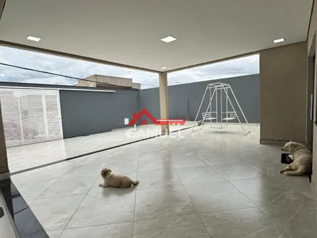 Casa com 500m² 5 quartos e 5 banheiros, à venda, no bairro Setor Habitacional Arniqueira (Águas Claras) em Brasília