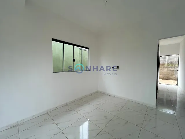 Casa 2 quartos e 1 banheiro, à venda, no bairro Santa Izabel em Siqueira Campos