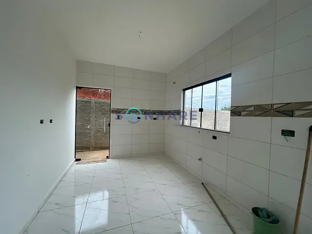 Casa 2 quartos e 1 banheiro, à venda, no bairro Santa Izabel em Siqueira Campos