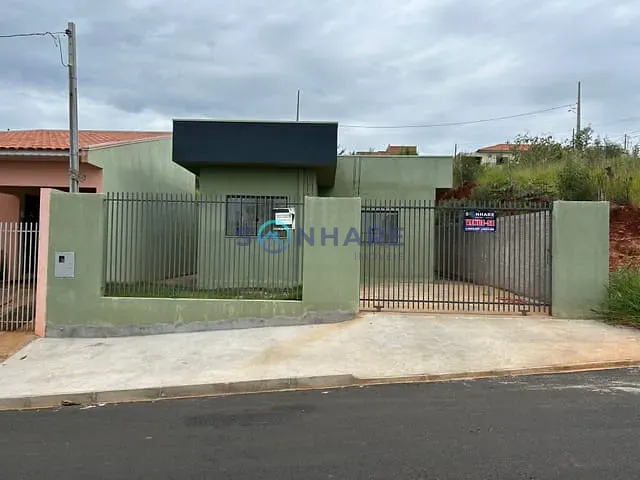 Casa 2 quartos e 1 banheiro, à venda, no bairro Santa Izabel em Siqueira Campos