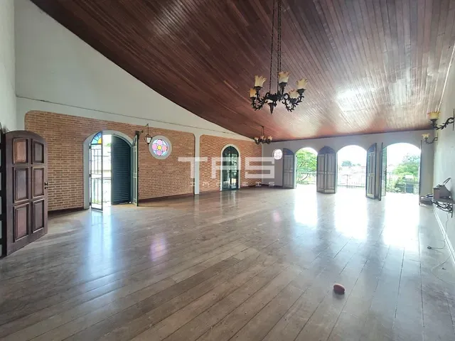 Casa com 2478m² 4 quartos e 2 banheiros, à venda, no bairro Jardim Pérola em Guaratinguetá