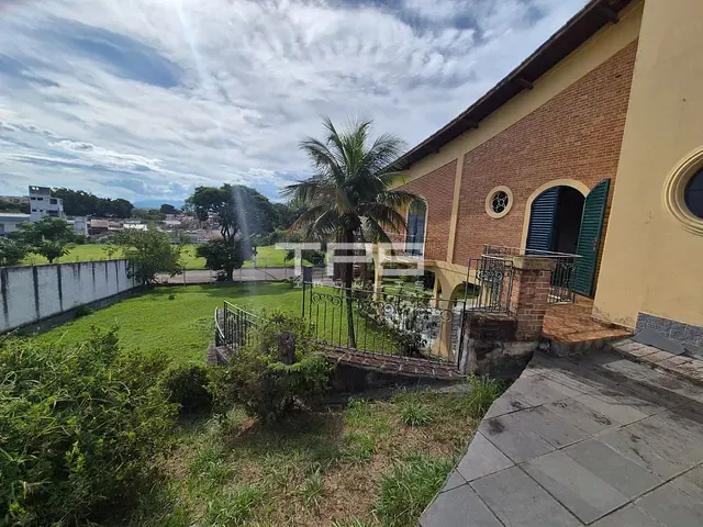 Casa com 2478m² 4 quartos e 2 banheiros, à venda, no bairro Jardim Pérola em Guaratinguetá