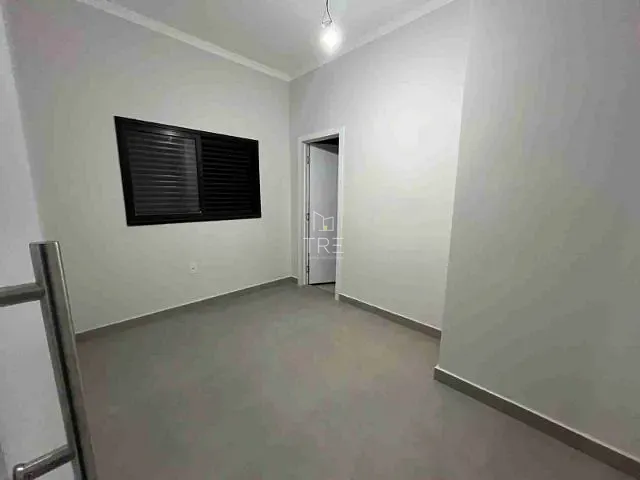 Casa com 400m² 3 quartos e 4 banheiros, à venda, no bairro Residencial Santa Maria em Valinhos