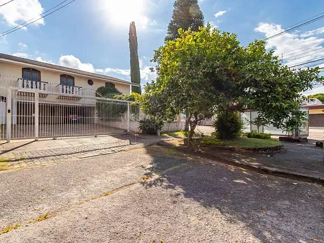 Casa com 418m² 4 quartos e 7 banheiros, à venda, no bairro Jardim Social em Curitiba