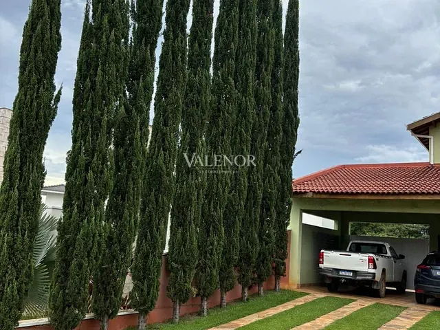 Casa com 1010m² 3 quartos e 6 banheiros, à venda, no bairro Jardim Santa Teresa em Jundiaí