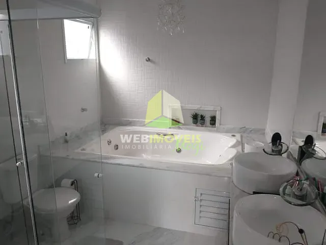 Casa com 250m² 3 quartos e 4 banheiros, à venda, no bairro Fazenda Rodeio em Mogi Das Cruzes