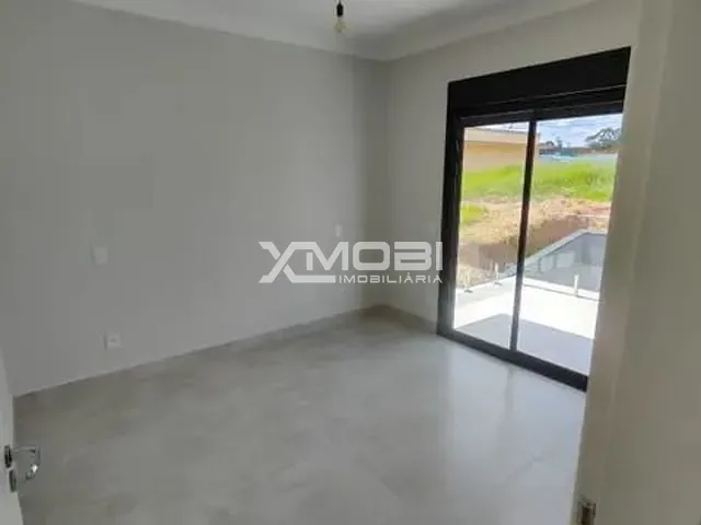 Casa com 306m² 3 quartos e 4 banheiros, à venda, no bairro Corrupira em Jundiaí