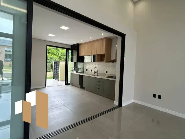 Casa com 252m² 3 quartos e 4 banheiros, à venda, no bairro Vila Rubens em Indaiatuba