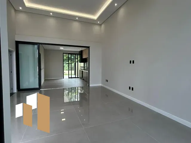 Casa com 252m² 3 quartos e 4 banheiros, à venda, no bairro Vila Rubens em Indaiatuba