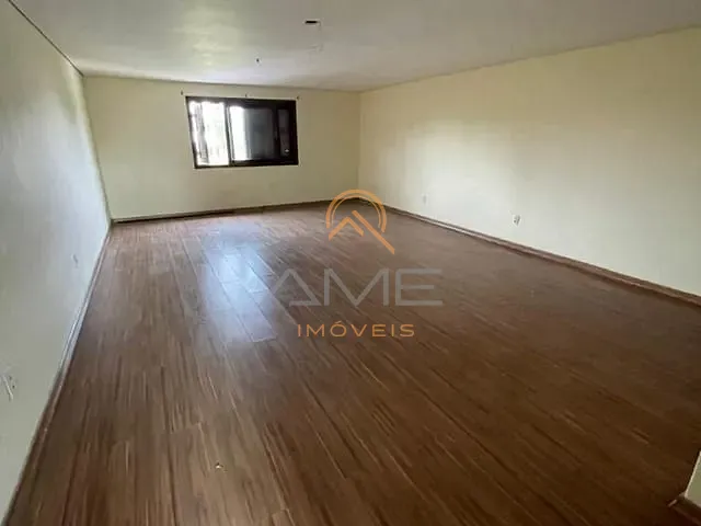 Casa com 200m² 4 quartos e 3 banheiros, à venda, no bairro Laranjal em Pelotas