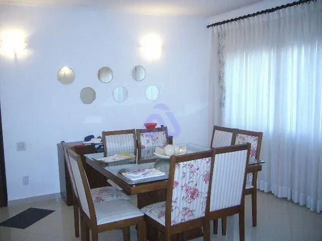 Casa com 350m² 3 quartos e 2 banheiros, à venda, no bairro Cidade Ademar em São Paulo