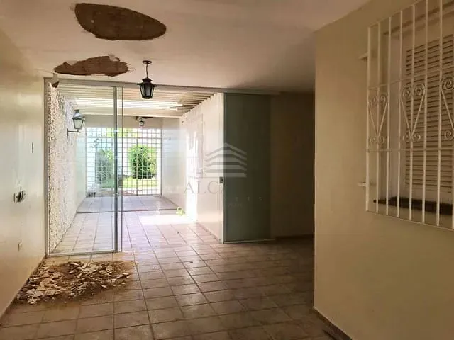 Casa com 460m² 3 quartos e 2 banheiros, à venda, no bairro Planalto Ininga em Teresina
