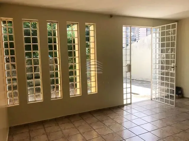 Casa com 460m² 3 quartos e 2 banheiros, à venda, no bairro Planalto Ininga em Teresina